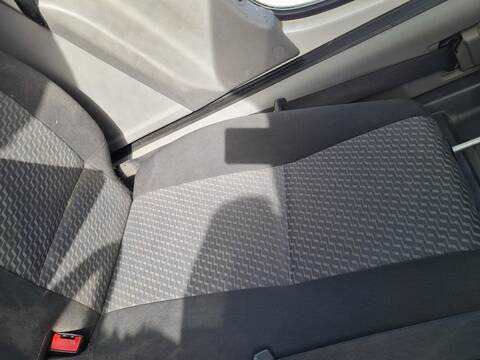 Foto 2ª: Asiento Delantero Derecho Volkswagen Crafter COMBI 30 163CV 120KW [CKUB] (2014)