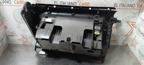 Foto 4ª: Guantera Volkswagen Golf SPORT 160CV 118KW (2008)