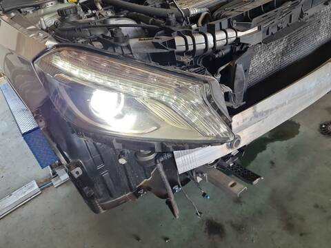 Foto 2ª: Faro Derecho Mercedes Clase A 140 A 200 CDI - D 176.008) 136CV 100KW [OM 651.930] (2014)