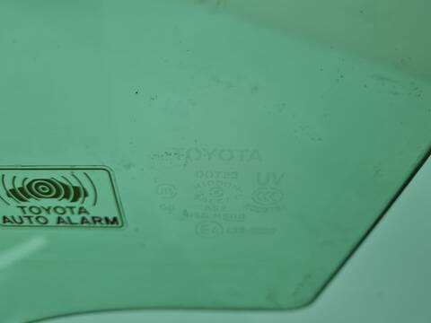 Foto 2ª: Luna Delantera Izquierda Toyota Land Cruiser LIFE 173CV 127KW [1KDFTV] (2010)
