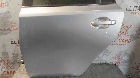 Foto 3ª: Puerta Trasera Izquierda Toyota Auris 136CV 100KW (2013)