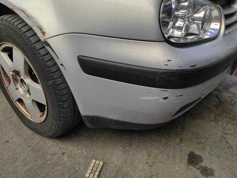 Foto 3ª: Paragolpes Delantero Volkswagen Golf AKQ BERLINA (1998)