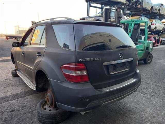 Foto 2ª: Mangueta Trasera Izquierda Mercedes Clase ML 230 3.0 ML 320 CDI (164.122) [3.0 LTR. - 165 KW CDI CAT] [OM 642.940]