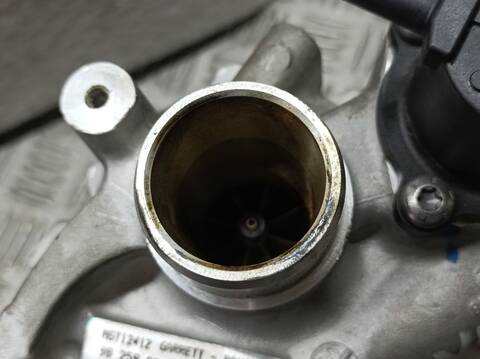 Foto 2ª: Turbocompresor Peugeot 208 1.2 12V E-THP - PURETECH 110CV 81KW [HN05] (2012)