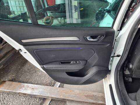 Foto 2ª: Asientos Traseros Renault Megane EXPERIENCE BERLINA 132CV 97KW IV BERLINA 5P [HF5 408] (2017)