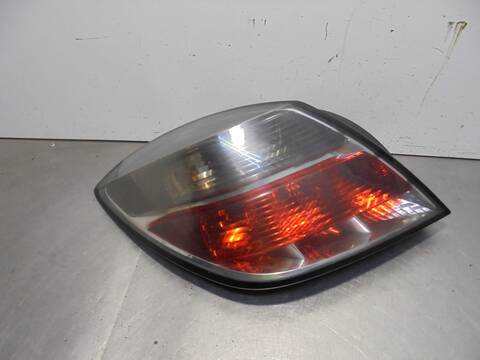 Foto 2ª: Piloto Trasero Izquierdo Opel Astra ENJOY 90CV 66KW [Z14XEP] (2005)