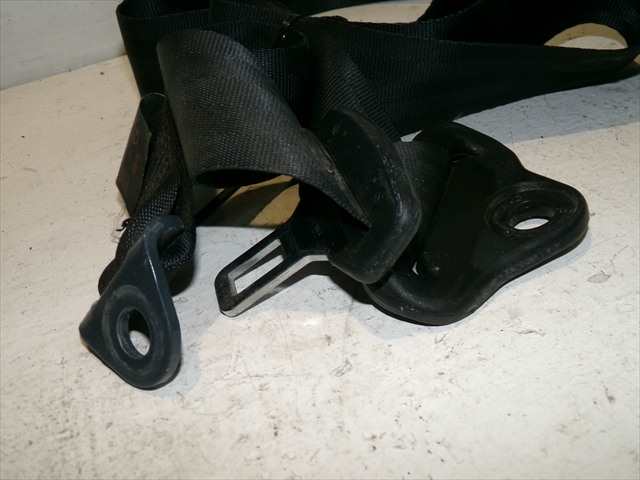 Foto 3ª: Cinturón Trasero Izquierdo Peugeot 208 1.4 HDI 2012-2016 [8H01] (2014)