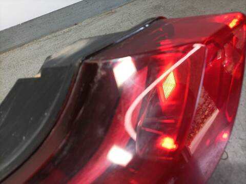 Foto 3ª: Piloto Trasero Izquierdo Bmw i8 I8 PURE IMPULSE 231CV 170KW [B38K15A] (2015)