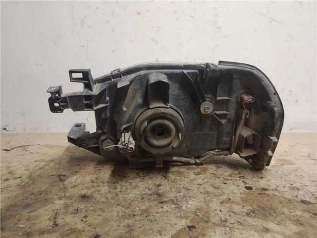 Foto 2ª: Faro Derecho Nissan Navara 2.5 16V TURBODIESEL (133 CV) PICK-UP [YD25DDTI]