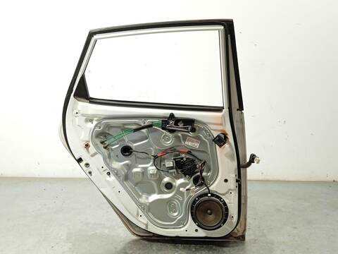 Foto 4ª: Puerta Trasera Izquierda Hyundai i30 1.6 CRDI 90CV 66KW [D4FB] (2011)