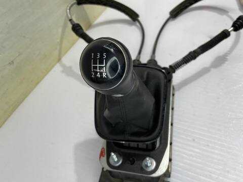 Foto 3ª: Palanca de Cambio Volkswagen Polo A-POLO 75CV [CHYB] (2014)