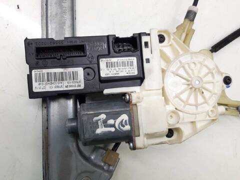 Foto 3ª: Elevalunas Eléctrico Delantero Izquierdo Renault Laguna 2.0 GAS III 140CV 103KW [M4RD7] (2012)