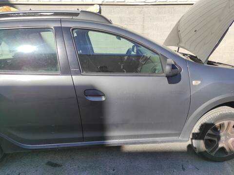Foto 2ª: Puerta Delantera Derecha Dacia Sandero K9K626 (2018)
