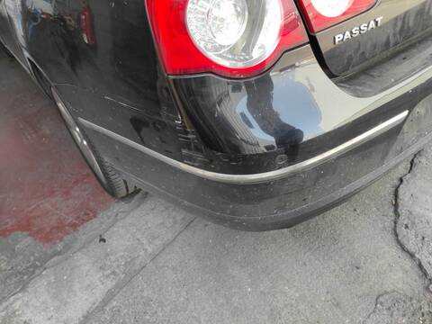 Foto 2ª: Paragolpes Trasero Volkswagen Passat BMP BERLINA (2005)
