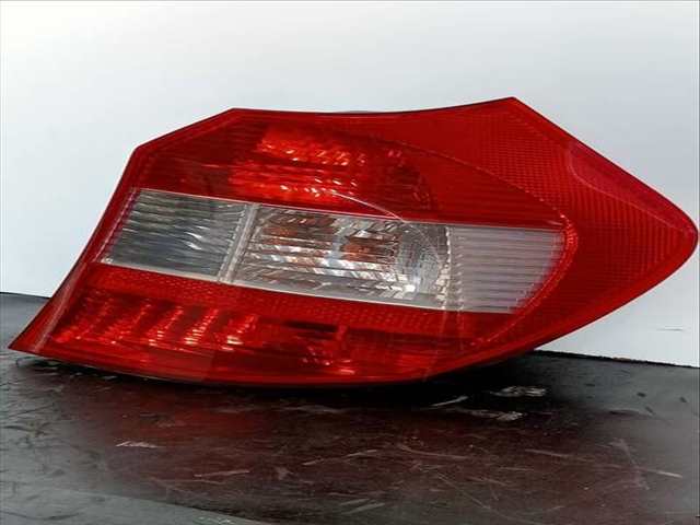 Foto 2ª: Piloto Trasero Derecho Bmw Serie 1 114 116I 1 16V CAT 116CV (2004)