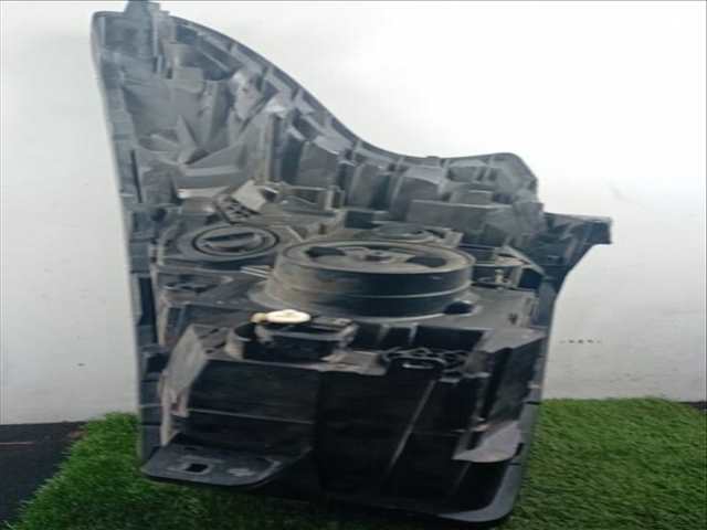 Foto 2ª: Piloto Trasero Derecho Opel Vivaro FURGON L1H1 2.7T EXPRESSION 90CV 66KW (2014)