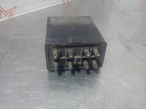 Foto 3ª: Caja Reles Fusibles Mercedes Clase E 180 BERLINA 113CV 83KW (1984)