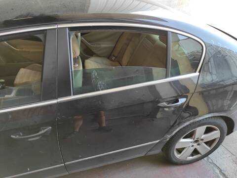 Puerta Trasera Izquierda Volkswagen Passat BMP BERLINA