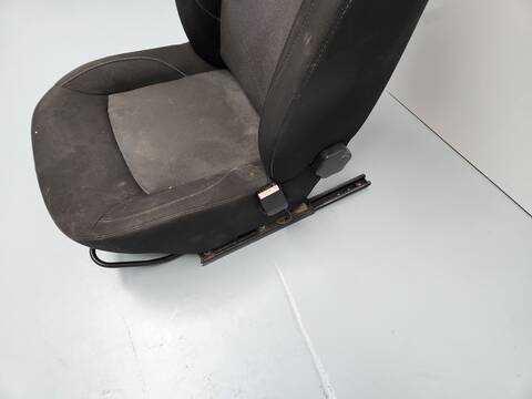 Foto 4ª: Asiento Delantero Derecho Dacia Duster SL EFICACIA 4X4 109CV 80KW [K9K658] (2016)