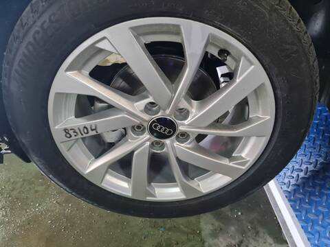 LLanta Chapa Audi A1 ADVANCE 95CV