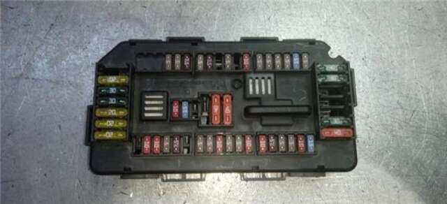 Foto 2ª: Caja Reles Fusibles Bmw Serie 3 315 316 D [N47D20C]