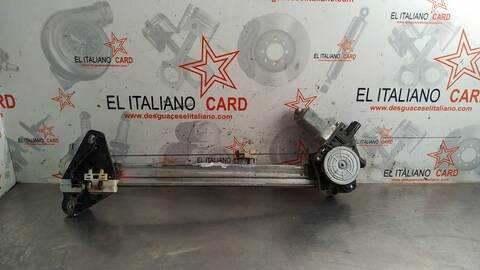 Foto 3ª: Elevalunas Manual Trasero Derecho Honda Crv ELEGANCE 150CV 110KW RE) [R20A2] (2009)