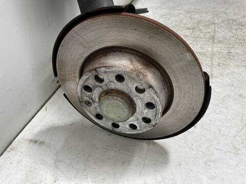 Foto 3ª: Puente Trasero Volkswagen Golf COMFORTLINE BLUEMOTION AUT. 150CV (2013)