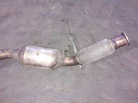 Foto 3ª: Tubo de Escape Volkswagen Touran ADVANCE BMT 150CV 110KW [DFEA] (2015)