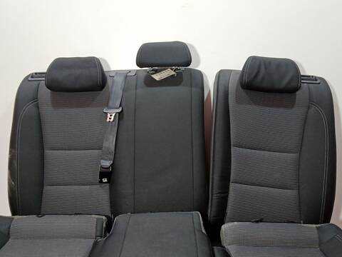 Foto 3ª: Asientos Traseros Hyundai i30 1.4 CRDI 90CV 66KW [D4FC] (2014)