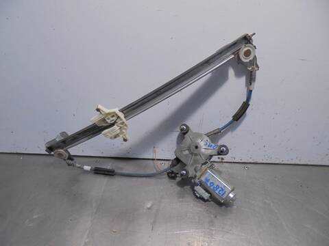 Elevalunas Manual Trasero Izquierdo Peugeot 406 SRDT BERLINA 109CV 80KW