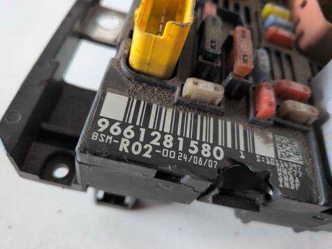Foto 2ª: Caja Reles Fusibles Peugeot 407 RHR (2008)
