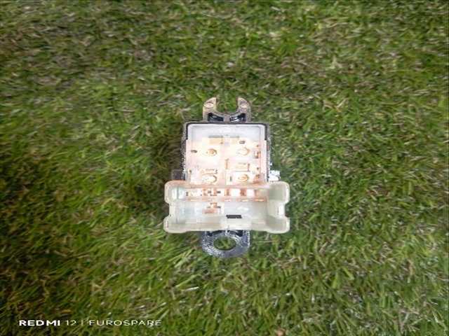 Foto 3ª: Botonera Elevalunas Nissan Navara 2.3 TD D23 [YS23] (2018)