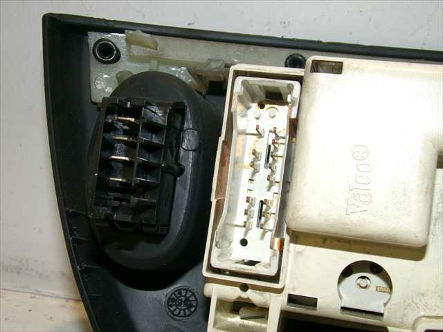 Foto 4ª: Mando Calefacción A. A. Renault Megane 1.9 DTI 1999-2002 [F9QA7] (2000)