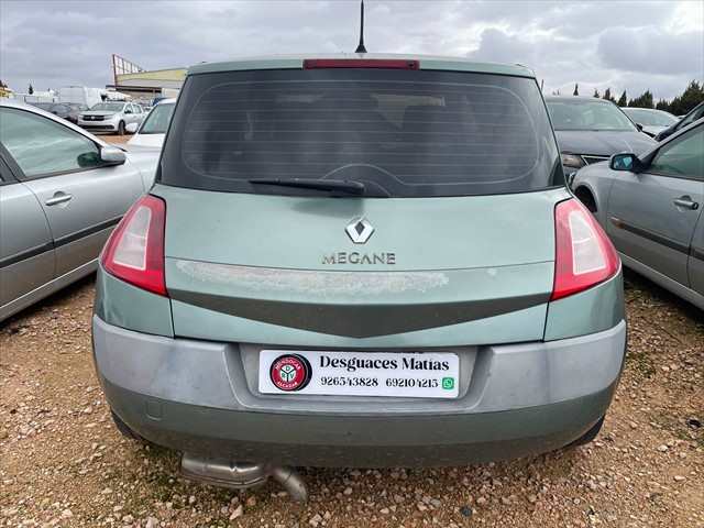 Foto 3ª: Paragolpes Trasero Renault Megane 1.5 DCI 100cv [K9K] (2004)