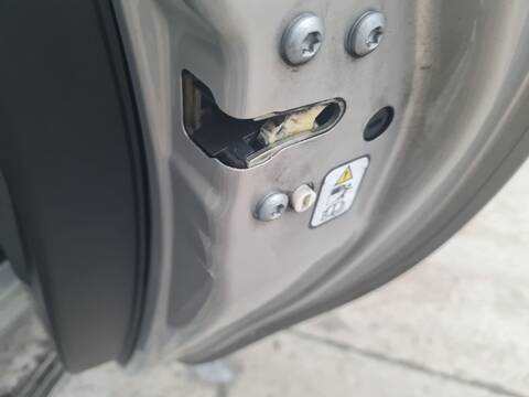 Cerradura Puerta Trasera Derecha Lancia Y PLATINUM 95CV 70KW