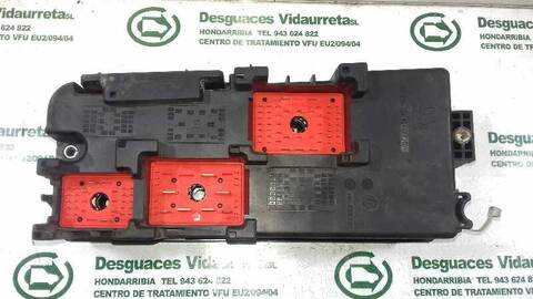 Foto 3ª: Caja Reles Fusibles Opel Vectra 2.2 16V DTI CAT Y 22 DTR - L50) BERLINA 125CV 92KW (2003)