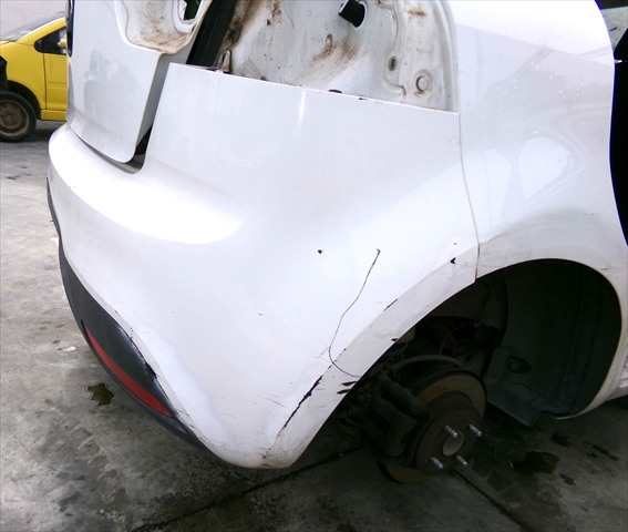 Foto 2ª: Paragolpes Trasero Kia Rio 1.2 G 2011-2014 [G4LA] (2012)