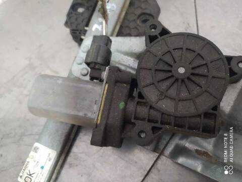 Foto 2ª: Elevalunas Eléctrico Delantero Derecho Dacia Sandero STEPWAY 90CV 66KW [K9K C6] (2014)