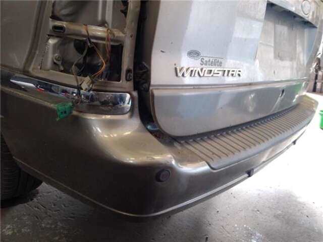 Foto 3ª: Paragolpes Trasero Ford Windstar 3.0 BÁSICO (1999- ) [3.0 LTR. - 108 KW V6 CAT]