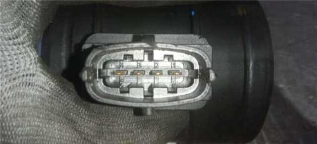 Foto 3ª: Caudalimetro Iveco Daily 35C12 V. 35C12 V/P. 35S12 V. 35S12 V/P [F1AE0481GA]