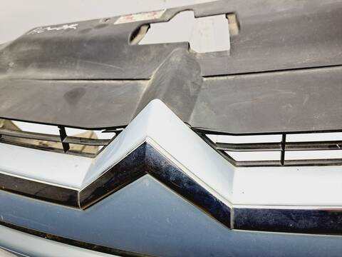 Foto 4ª: Paragolpes Delantero Citroen C4 PREMIER BERLINA 90CV 66KW [9HX] (2005)