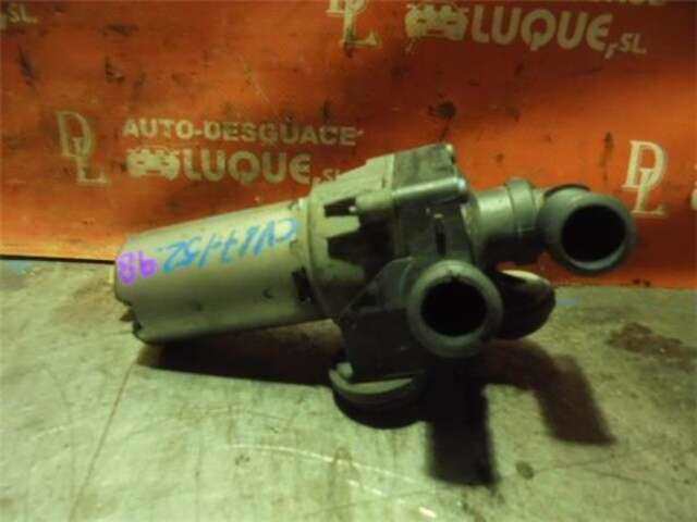 Foto 3ª: Bomba de Agua Bmw Serie 3 315 2.0 320D [2.0 LTR. - 120 KW 16V DIESEL] [M47N 204 D4]