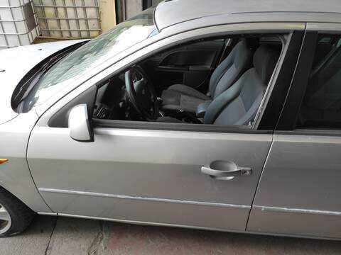 Puerta Delantera Izquierda Ford Mondeo HJBA BERLINA