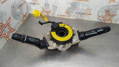 Foto 3ª: Mando Luces Mitsubishi Montero 3.2 DI-D KAITEKI 5-PTAS.) 170CV 125KW [4M41] (2007)