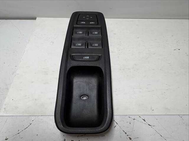 Botonera Elevalunas Dacia Sandero H4DF480