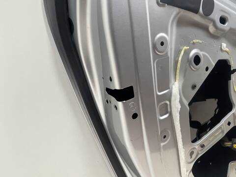 Foto 3ª: Puerta Trasera Izquierda Citroen C4 2.0 D 163CV GRAND C4 PICASSO SPACETOURER 9H05 (2014)