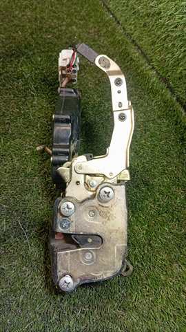 Cerradura Puerta Delantera Izquierda Toyota 4 Runner 3.0 T DIESEL