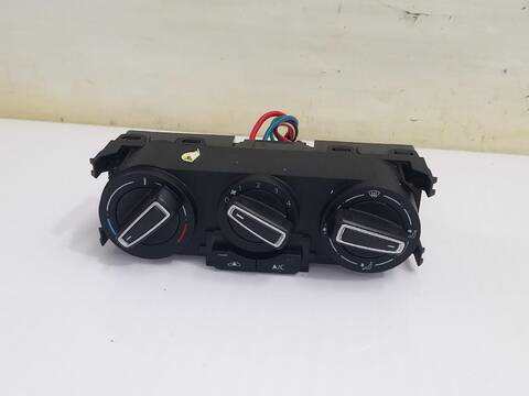 Mando Calefacción A. A. Volkswagen Polo ADVANCE BLUEMOTION 90CV