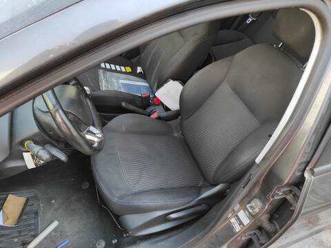 Asiento Delantero Izquierdo Peugeot 208 YH01