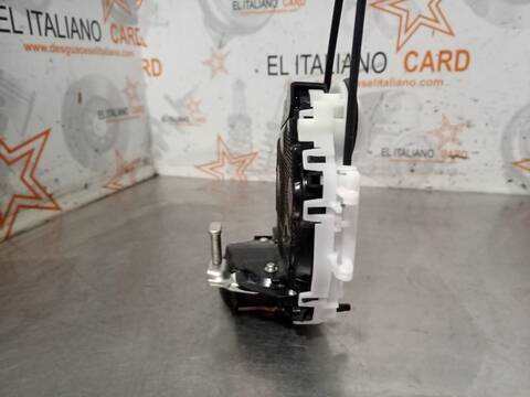 Foto 2ª: Cerradura Puerta Trasera Derecha Toyota Yaris HYBRID ACTIVE 101CV 74KW [1NZ] (2019)